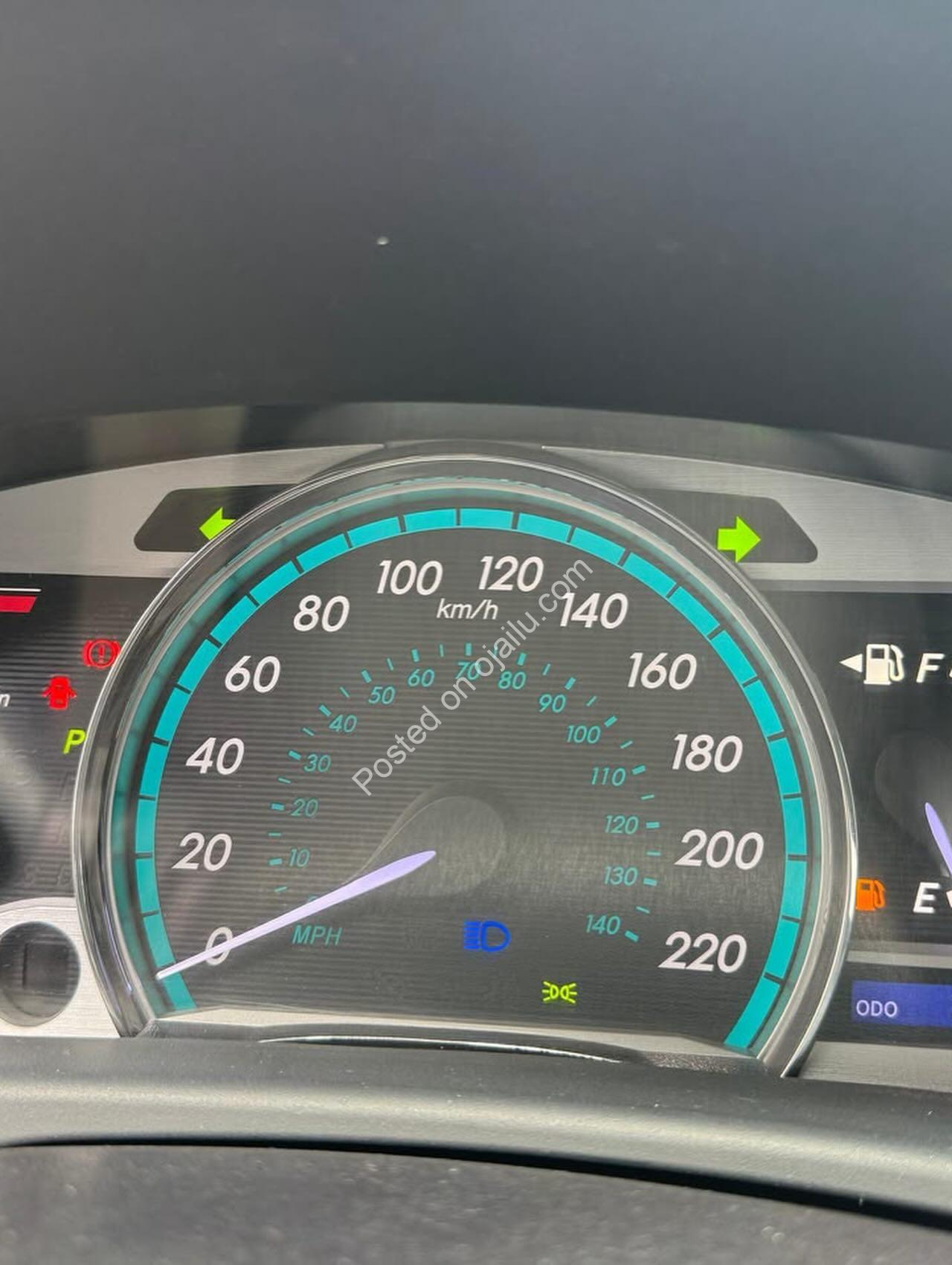 2016 Toyota Venza LE – Genuine Duty, Reverse Cam & Alloy Rims