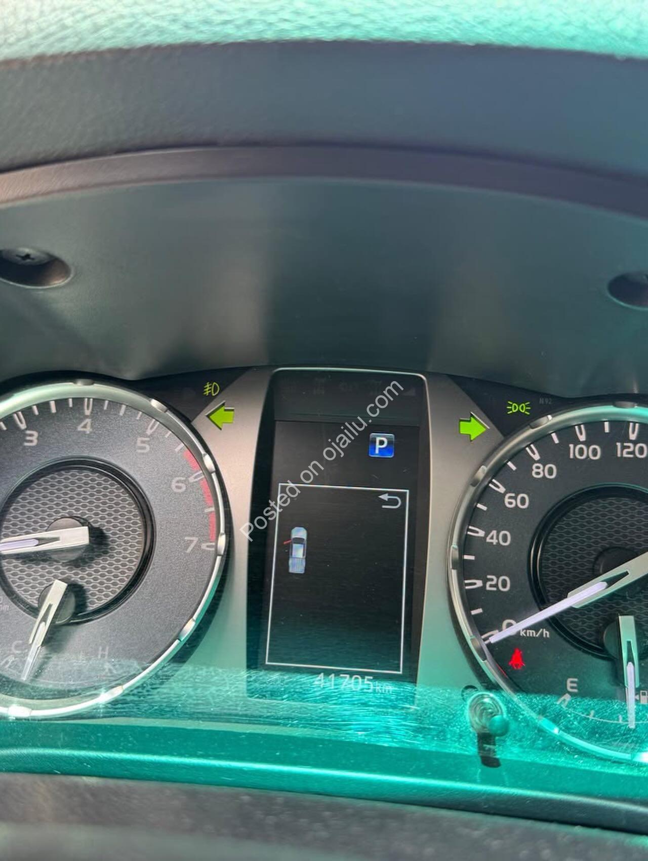 2023 Toyota Hilux – Ultra Sharp Auto, 1-Owner, 52M Naira