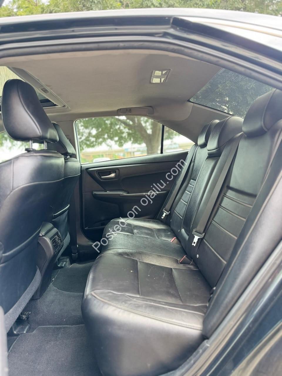 2015 Toyota Camry XLE V6: Premium Leather & Sunroof, 18M