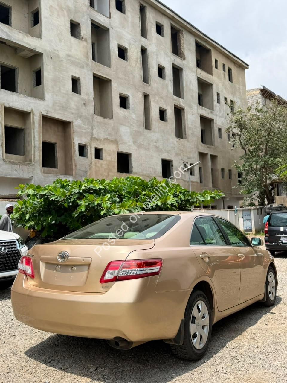 2010 Toyota Camry LE – Pristine & Import-Ready