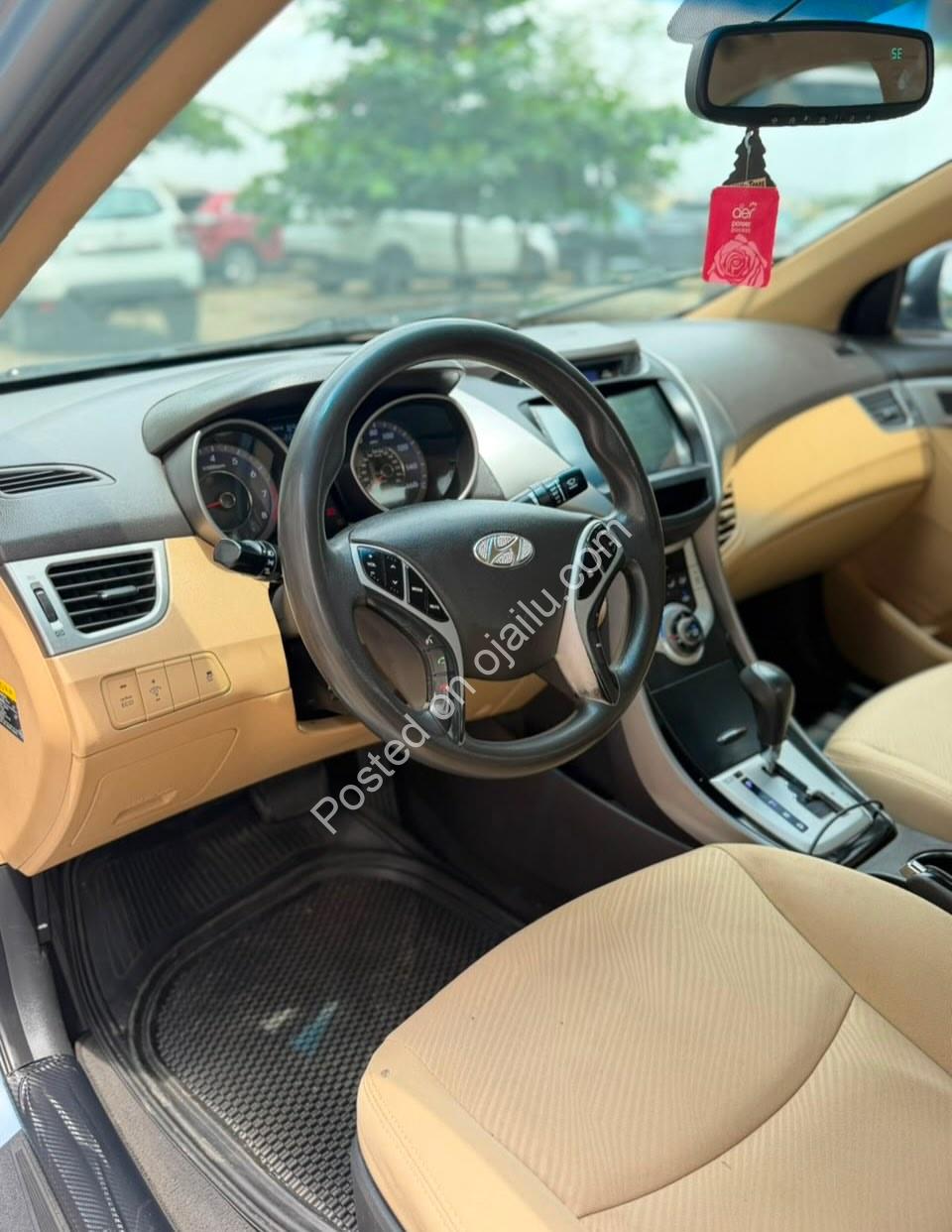 2012 Hyundai Elantra: Super Clean with Reverse Cam.