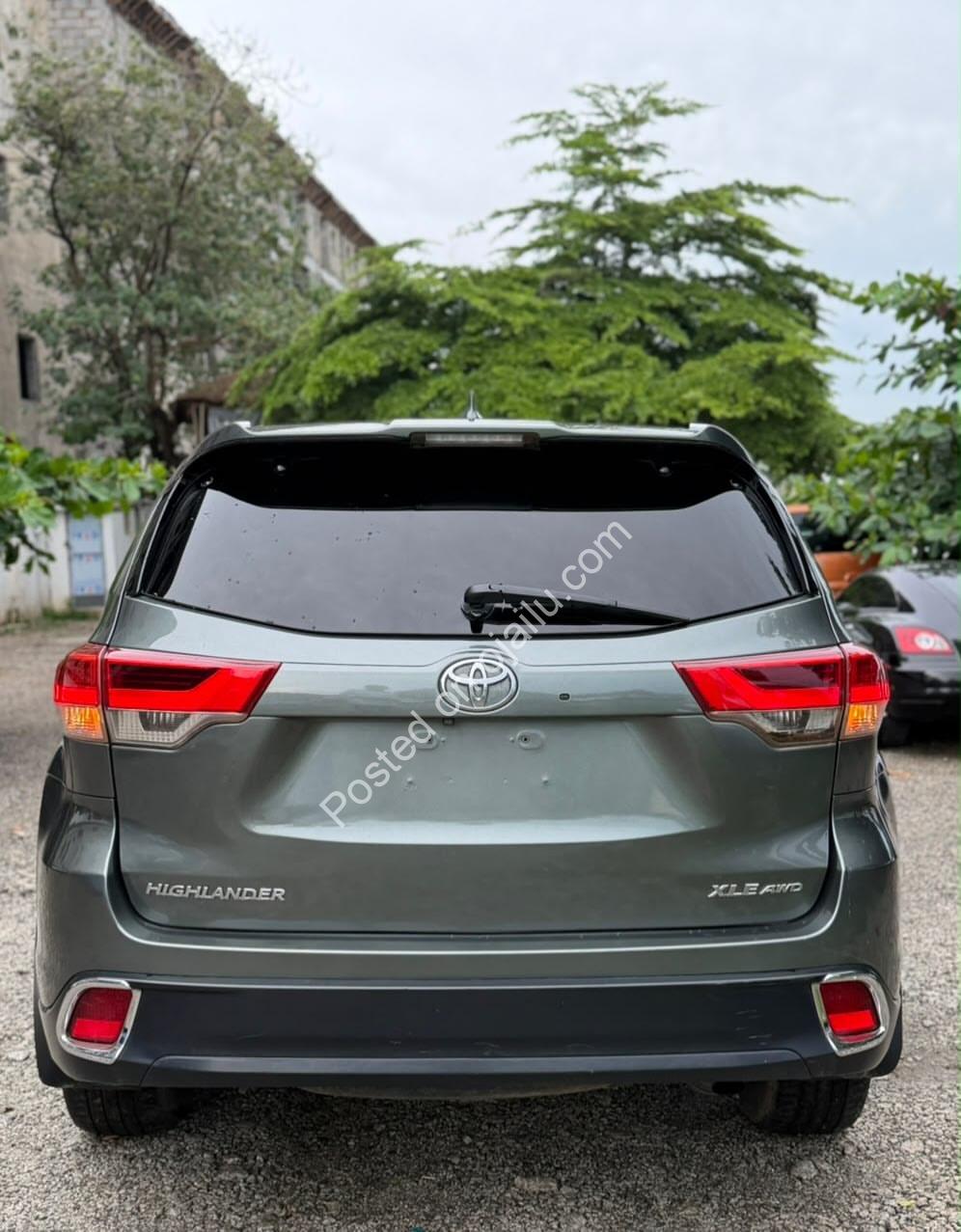 2016 Toyota Highlander XLE AWD: Super Mint, Fully Loaded, Abuja
