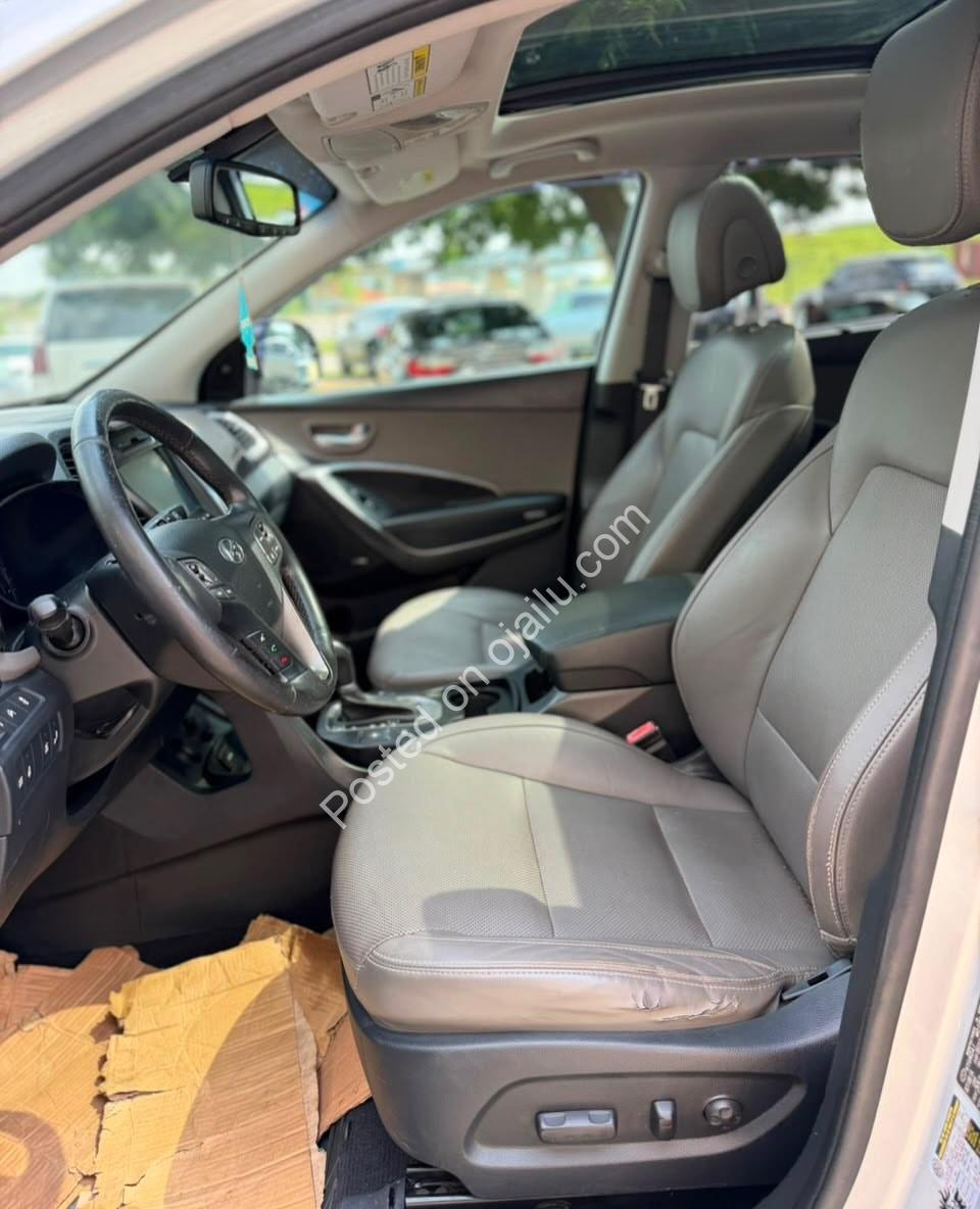 2015 Hyundai Santa Fe: Panoramic Luxury, Genuine Duty – ₦17.5M