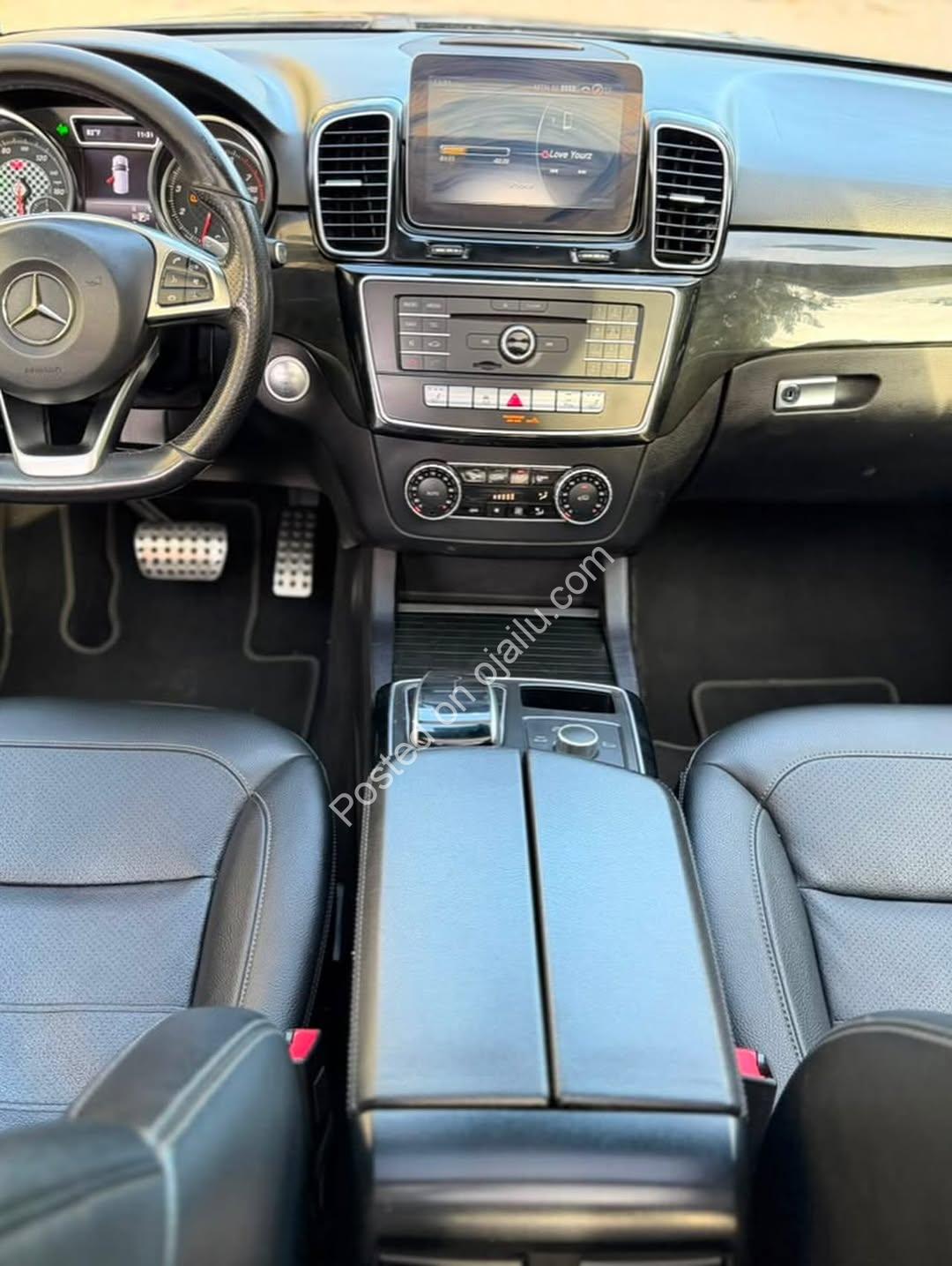 **2018 Mercedes GLE350 – Mint, Genuine Duty, Panoramic Roof**