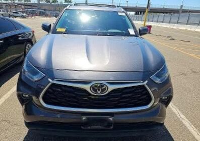 2021 Toyota Highlander XLE – V6 Power