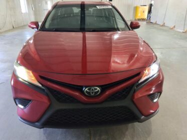 2020 Toyota Camry SE – Import