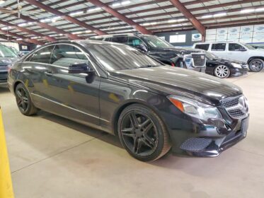 2015 Mercedes E400 4MATIC – V6 Luxury
