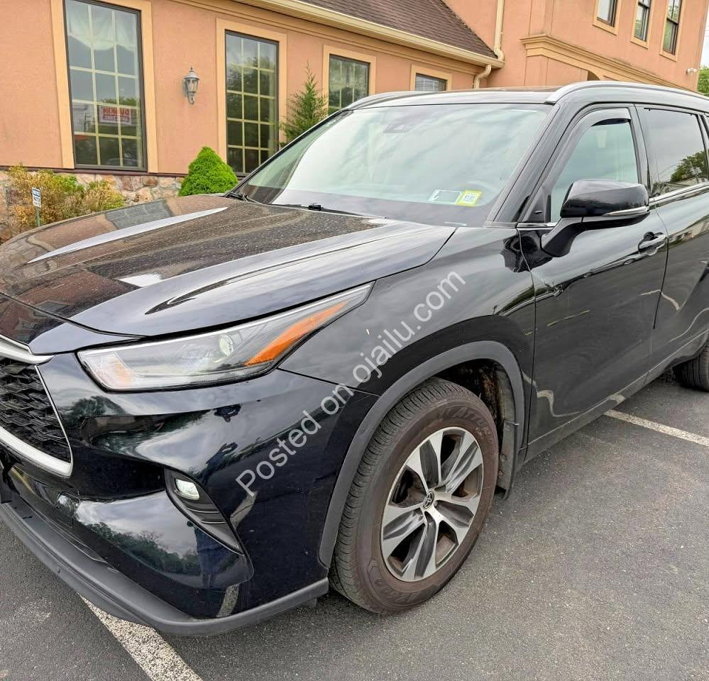 2022 Toyota Highlander XLE: Premium V6, Run N’ Drive – Yours for N37.3m!