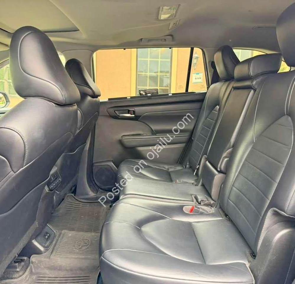 2022 Toyota Highlander XLE: Premium V6, Run N’ Drive – Yours for N37.3m!