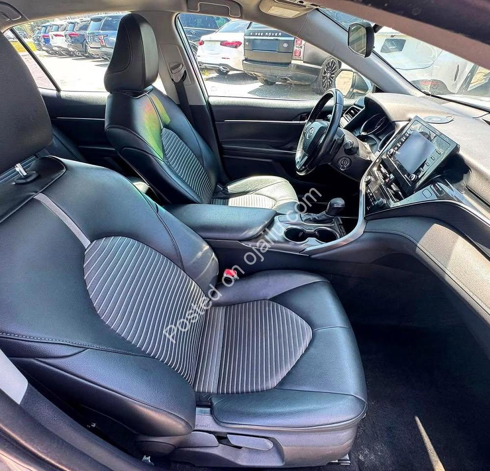2021 Camry SE: Effortless Luxury, Zero Stress
