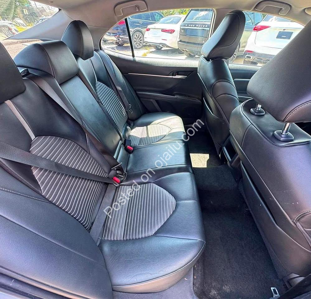 2021 Camry SE: Effortless Luxury, Zero Stress