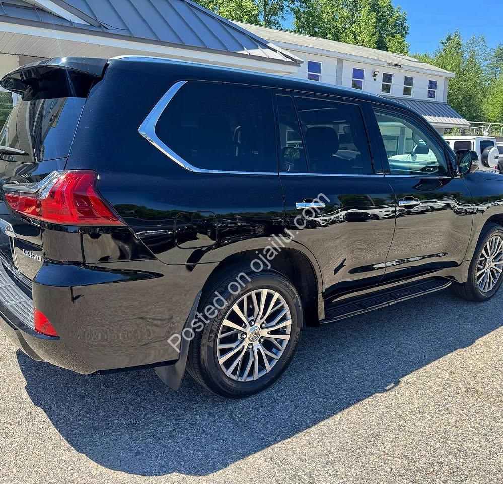 2018 Lexus LX570: Luxury SUV, 8-Cyl Power, Run N’ Drive