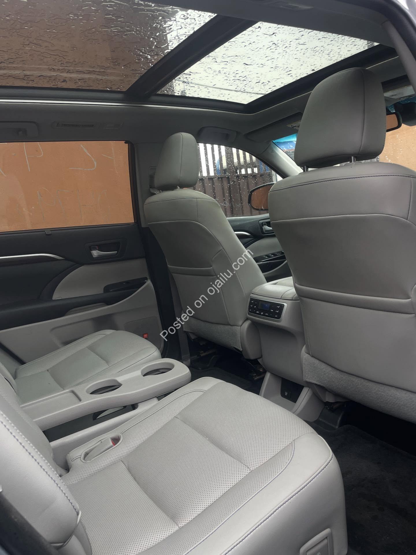 2015 Toyota Highlander Limited Platinum: Loaded Luxury, Keyless & Panoramic