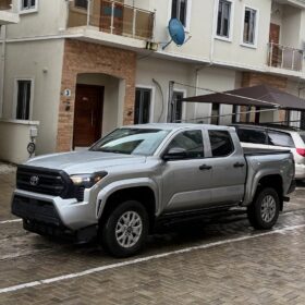 2024 Toyota Tacoma TRD Sport – Premium Power Awaits!