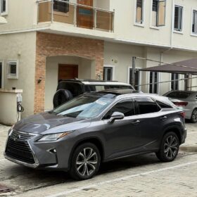 2017 Lexus RX350 Premium – Panoramic Luxury Awaits!