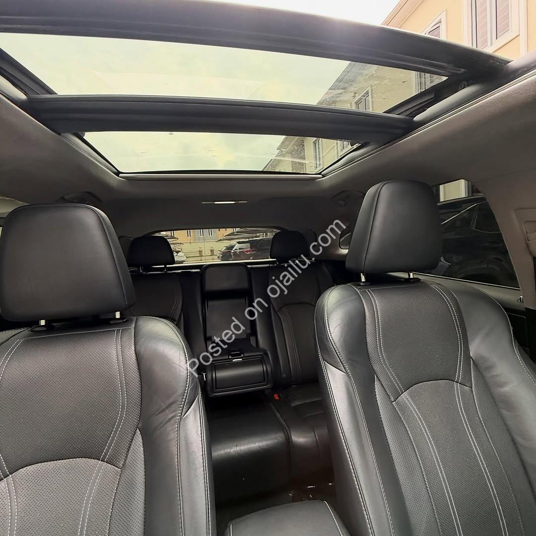 2017 Lexus RX350 Premium – Panoramic Luxury Awaits!