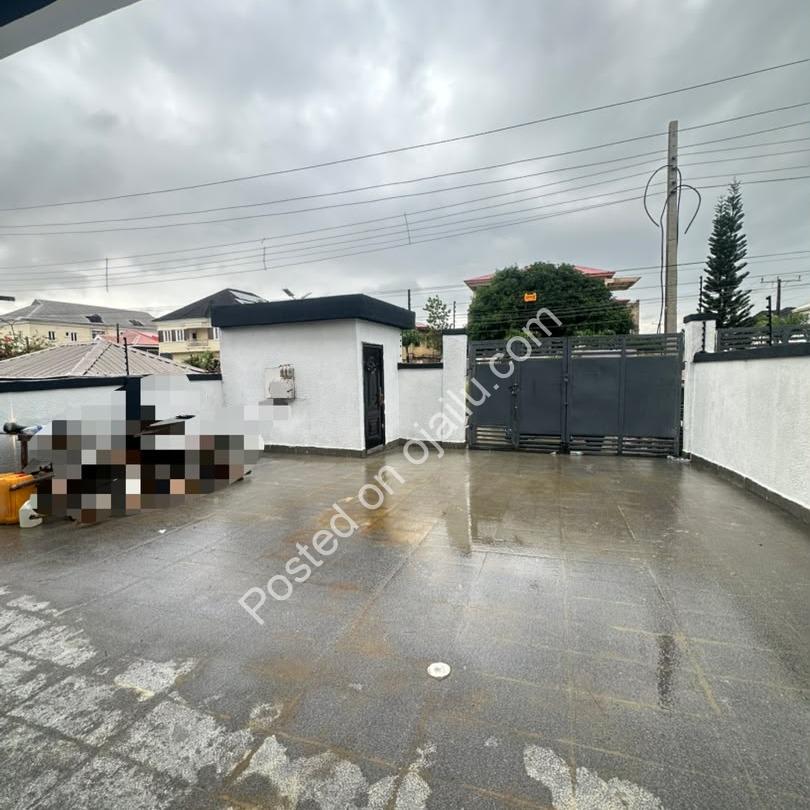 Brand New Ikota Duplex with Pool & BQ – ₦600M
