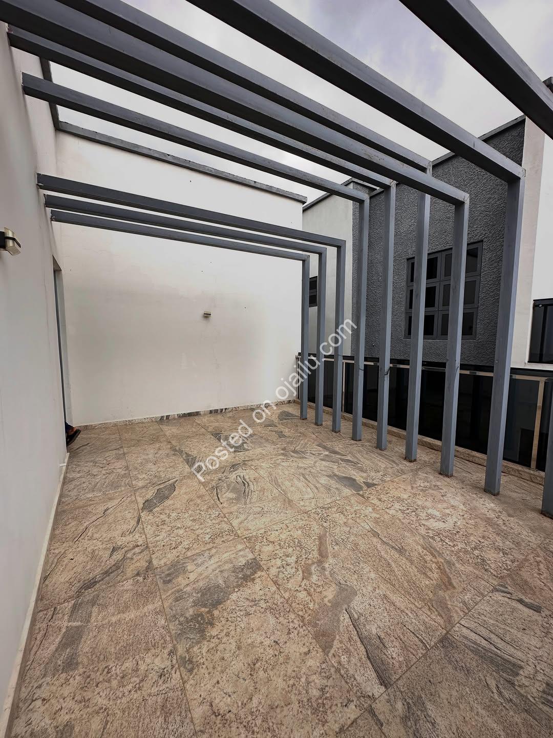 Asokoro New-Build: Smart 5BR with Pool & Lift