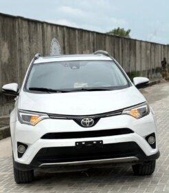 “2017 Toyota RAV4 Limited – Pristine Condition
