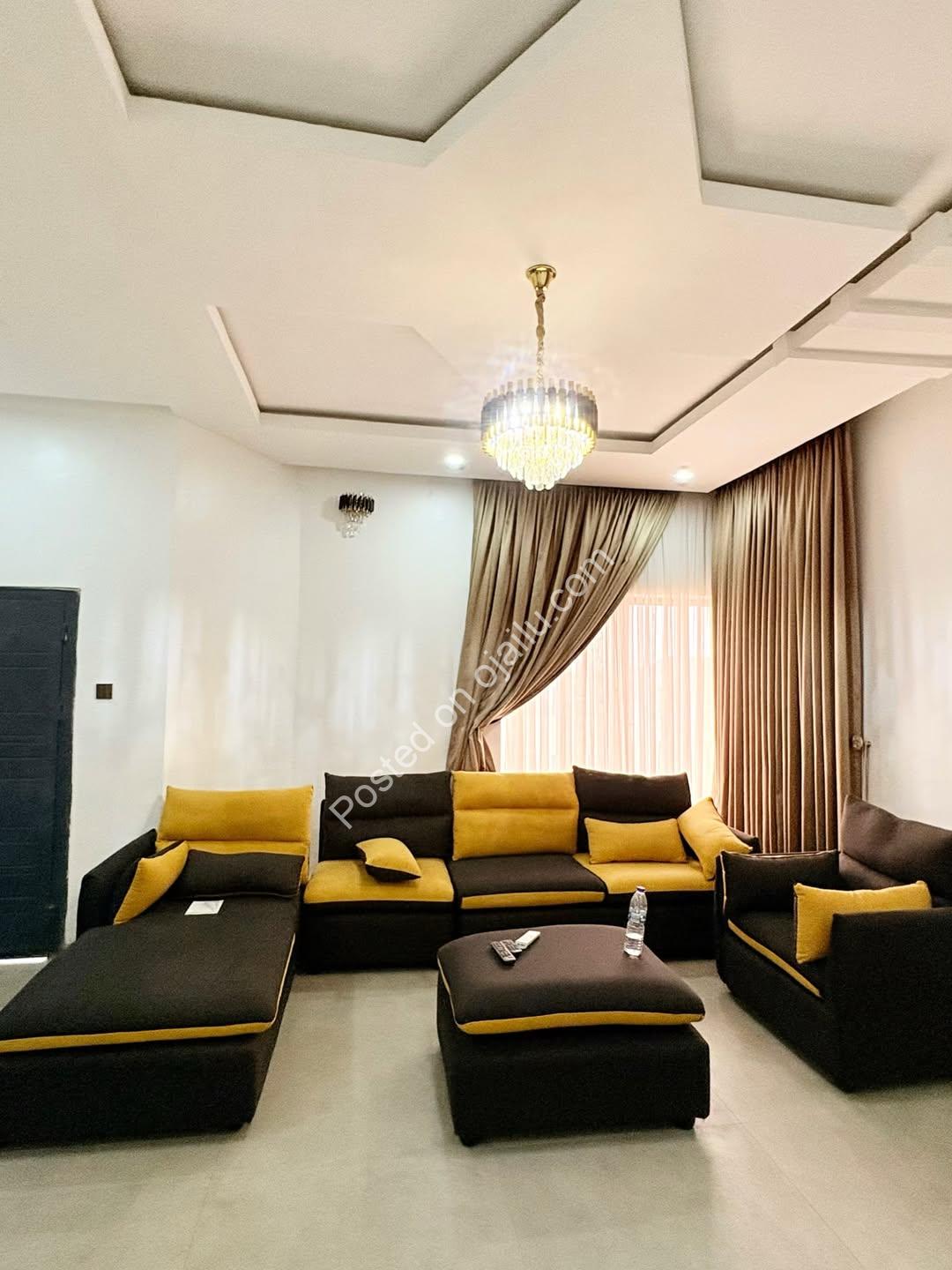 Live the GRA Life: 3BR Duplex with Gym & Solar