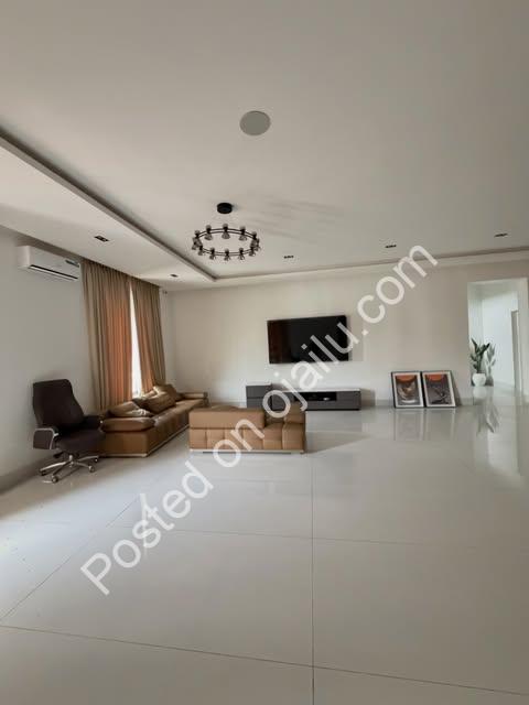 Smart 5BR Smart Duplex: Exclusive Living in Guzape