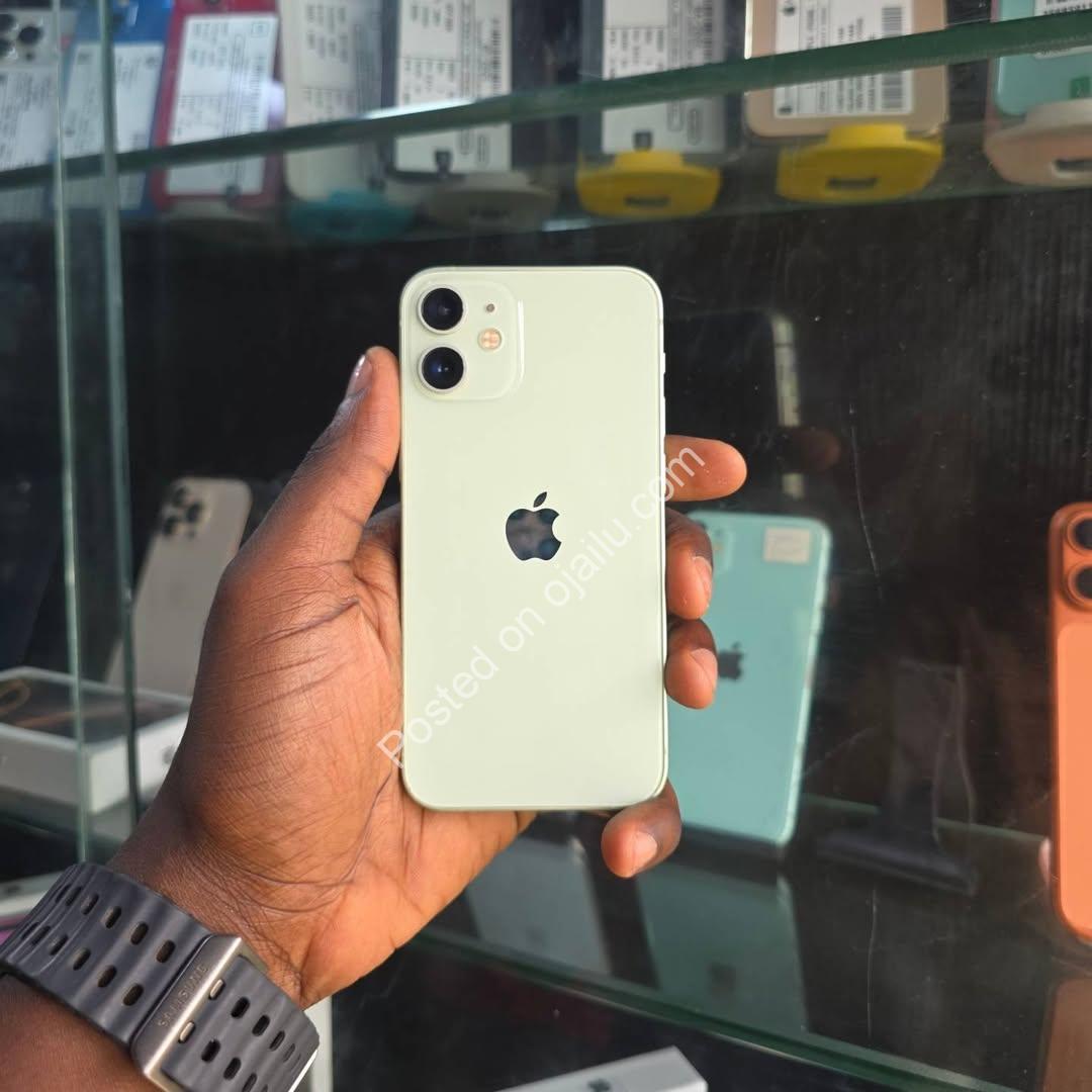Sleek iPhone 12 Mini 128GB – Green, 88% Battery, Free Gifts!
