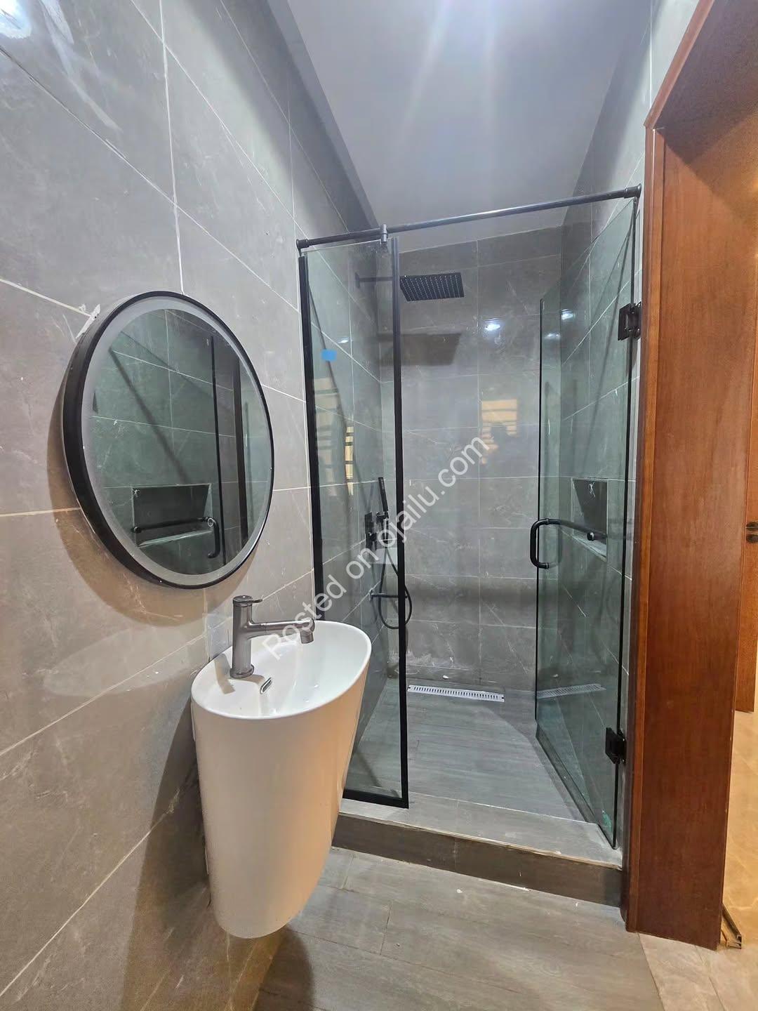 2-Bed Masterpiece: Ensuite Luxury in Yaba