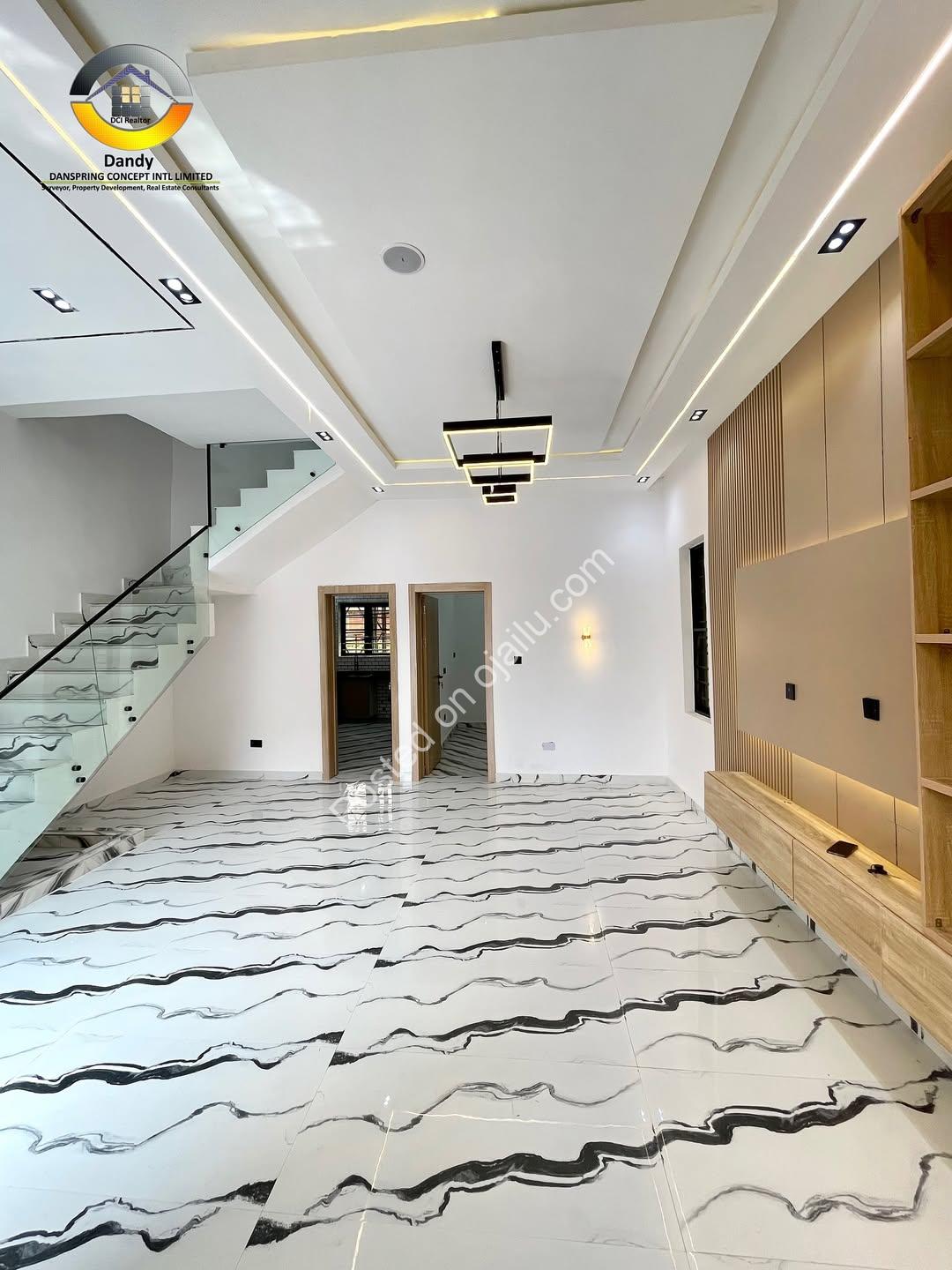 Contemporary 4-Bed Semi-Detached Duplex in Sangotedo