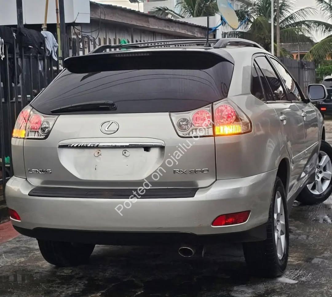 2006 Lexus RX330: Luxe & Pristine – Just Drive Away!