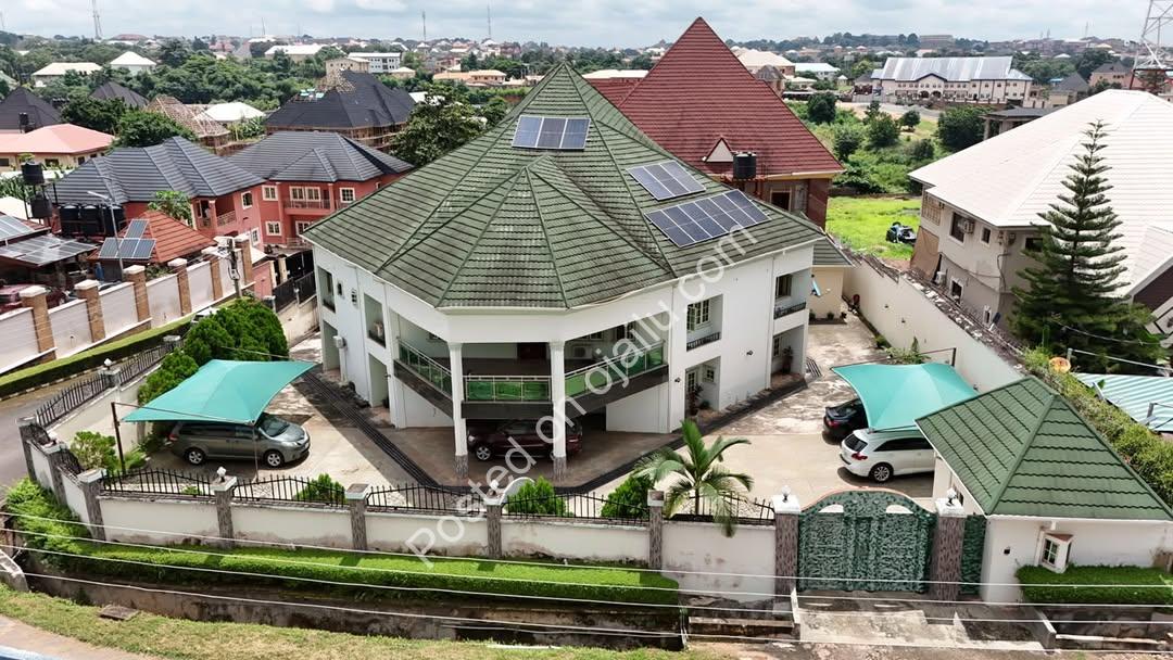 Exclusive 7-Bed Mansion on 1,500sqm in Zoo Estate