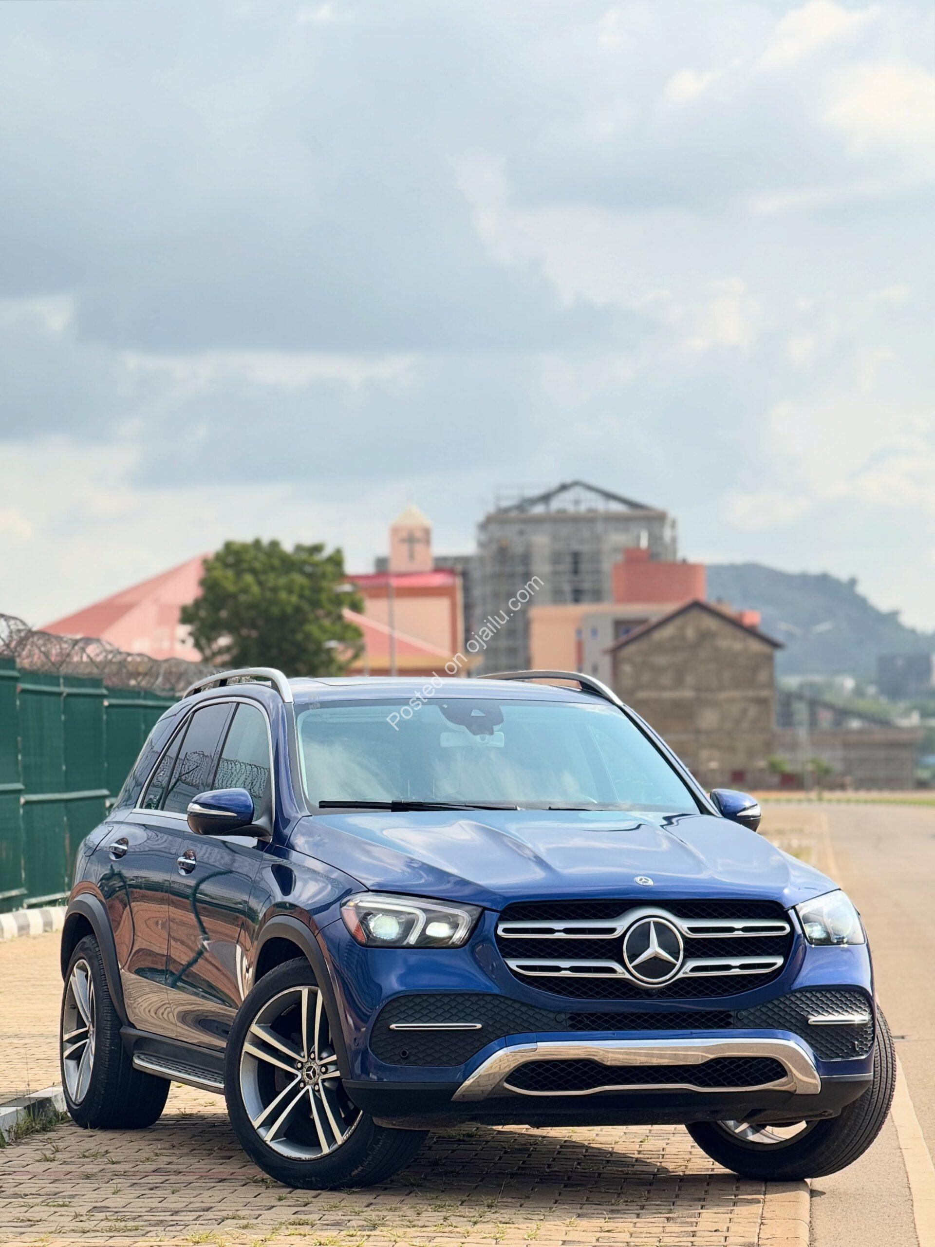 2020 GLE350: Premium Blue & Brown, Burmester Sound