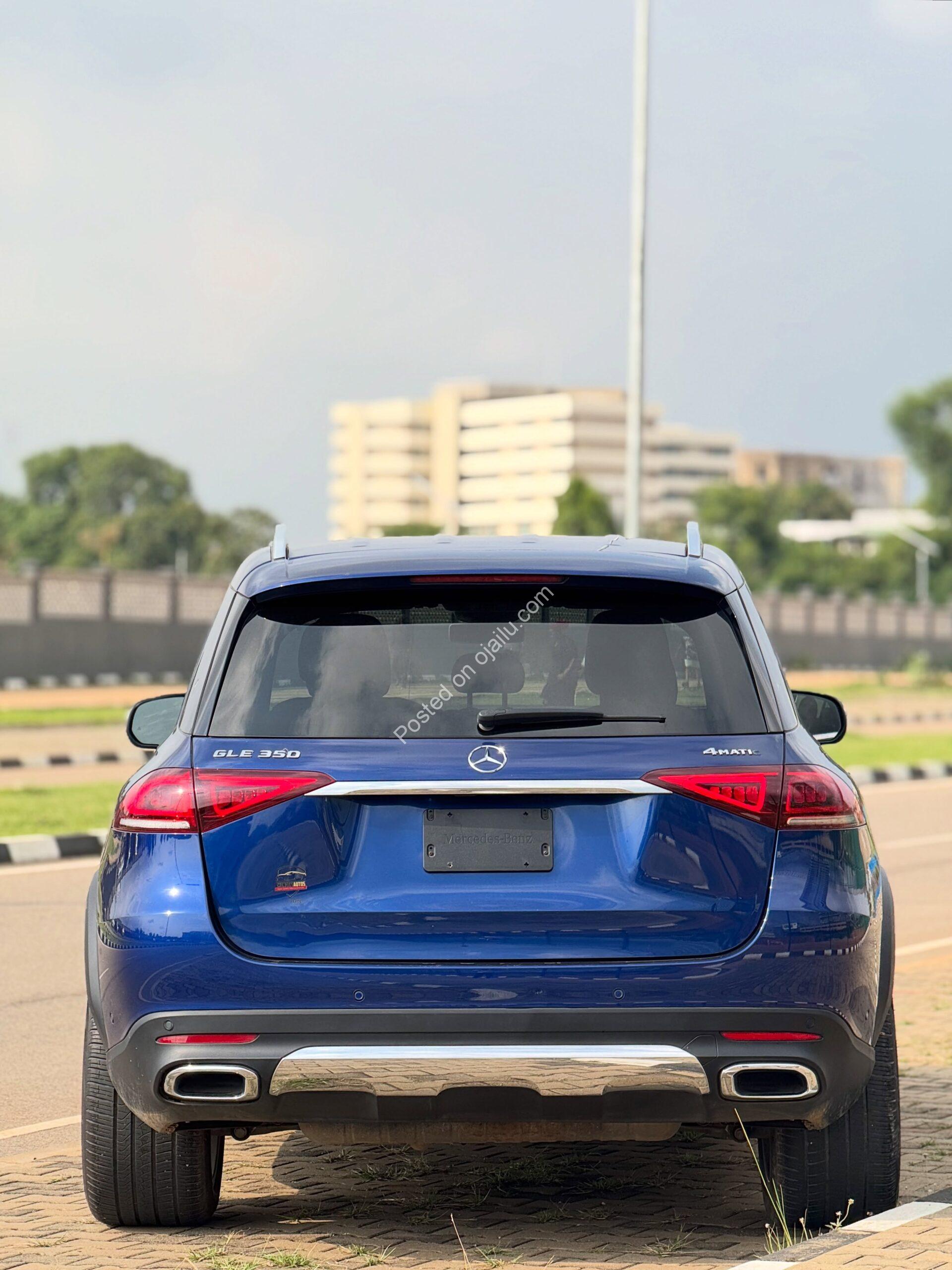 2020 GLE350: Premium Blue & Brown, Burmester Sound