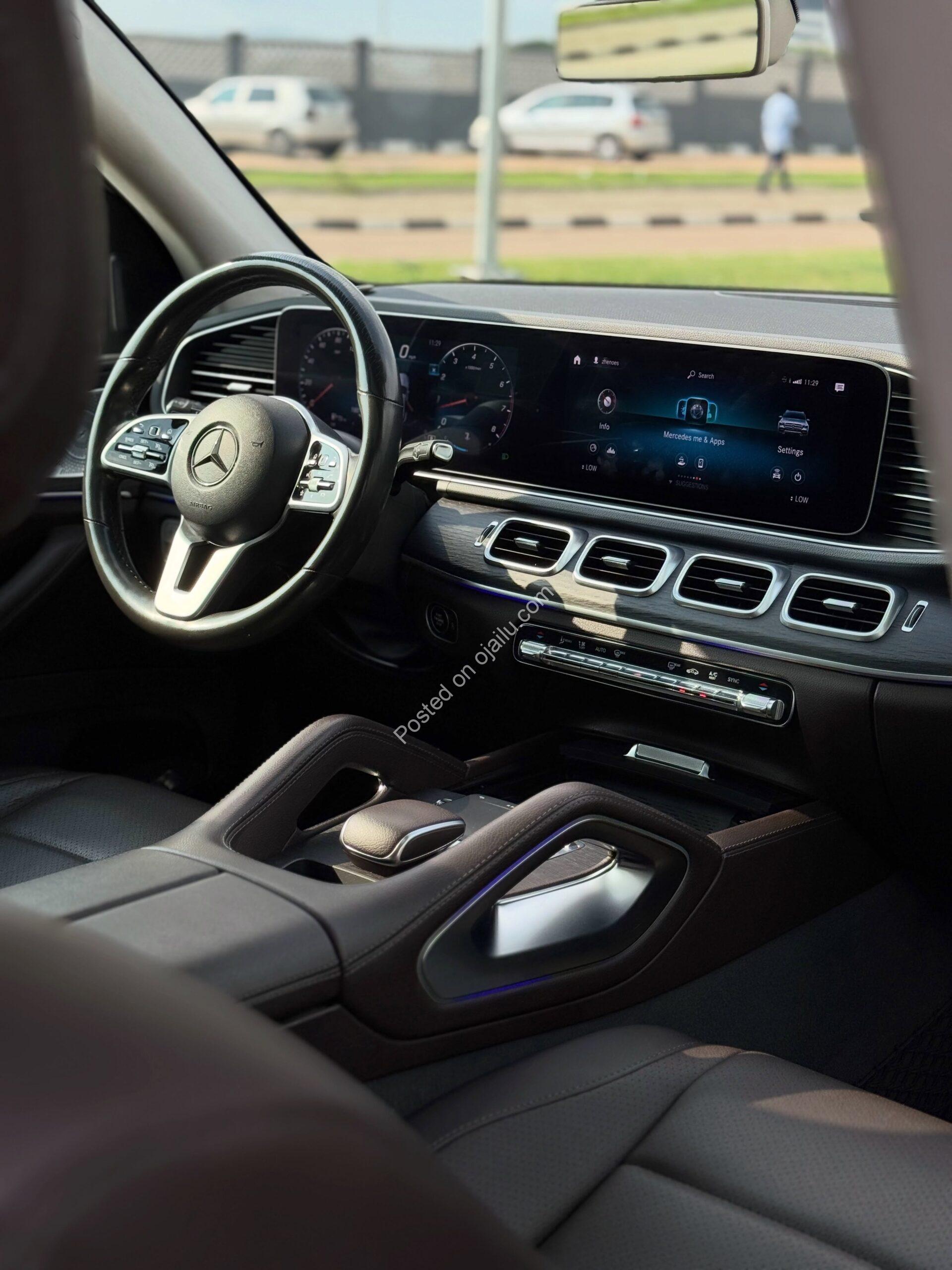 2020 GLE350: Premium Blue & Brown, Burmester Sound