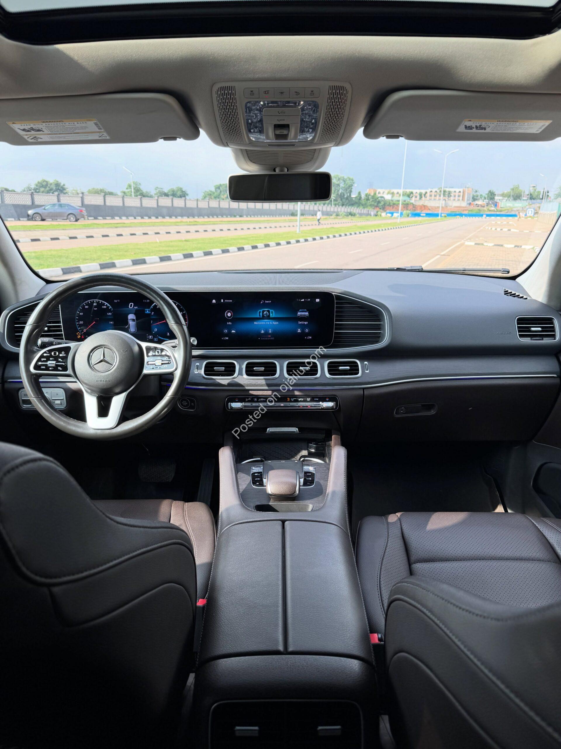 2020 GLE350: Premium Blue & Brown, Burmester Sound