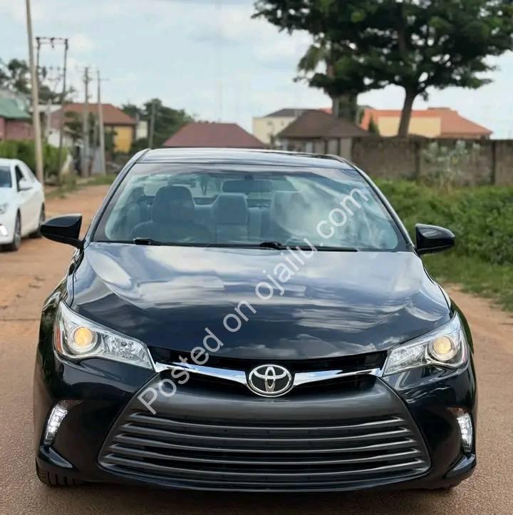 2016 Camry XLE Luxury, Loaded & Reliable