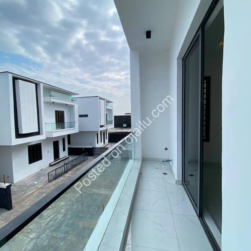 Move-In Ready 4-Bed Duplex + BQ in Idado