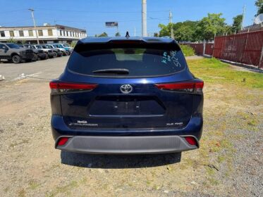 2020 Toyota Highlander XLE – V6 Power