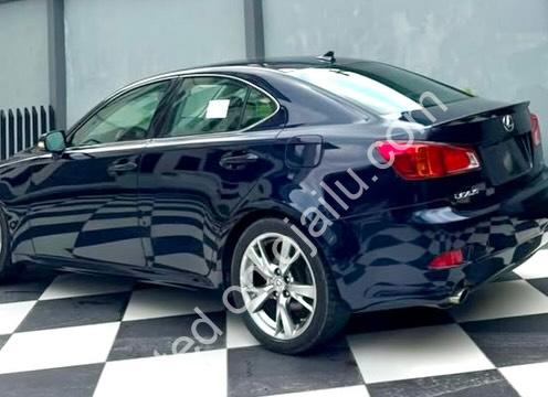 2010 Lexus IS250: Luxury Ride, Pristine & Ready