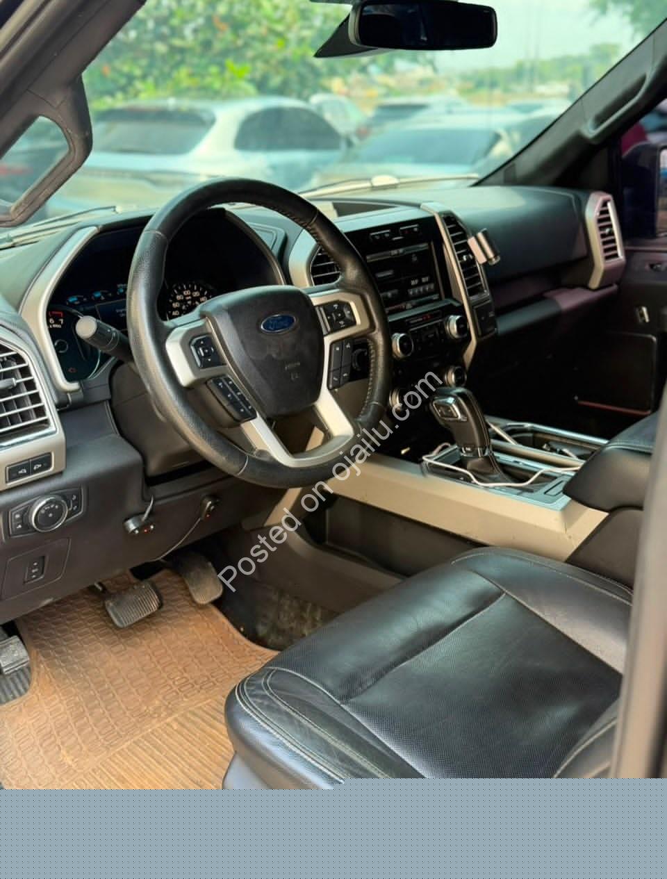 2015 Ford F150 Raptor – Luxury & Power, N38M