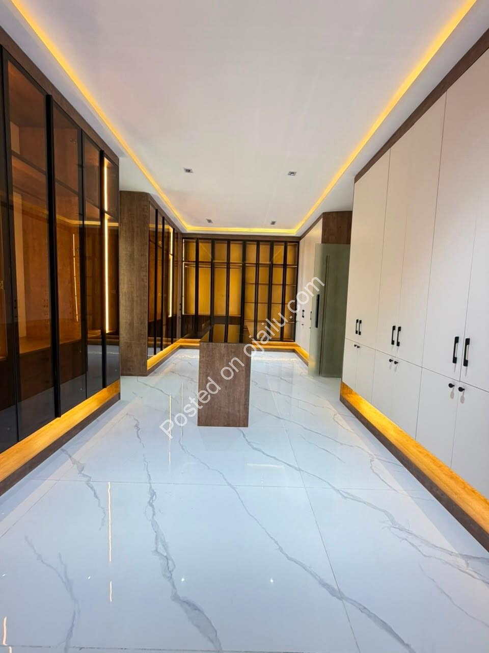 **Katampe Magnificence: Furnished 6-Ensuite Duplex**
