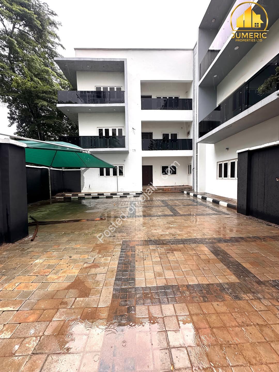 Asokoro 6-Bed Duplex: Pool, BQ & More!