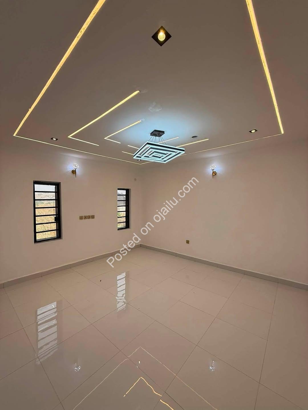 Own Your Enugu Haven: 4 En-Suite Beds in Gated Golf Annex