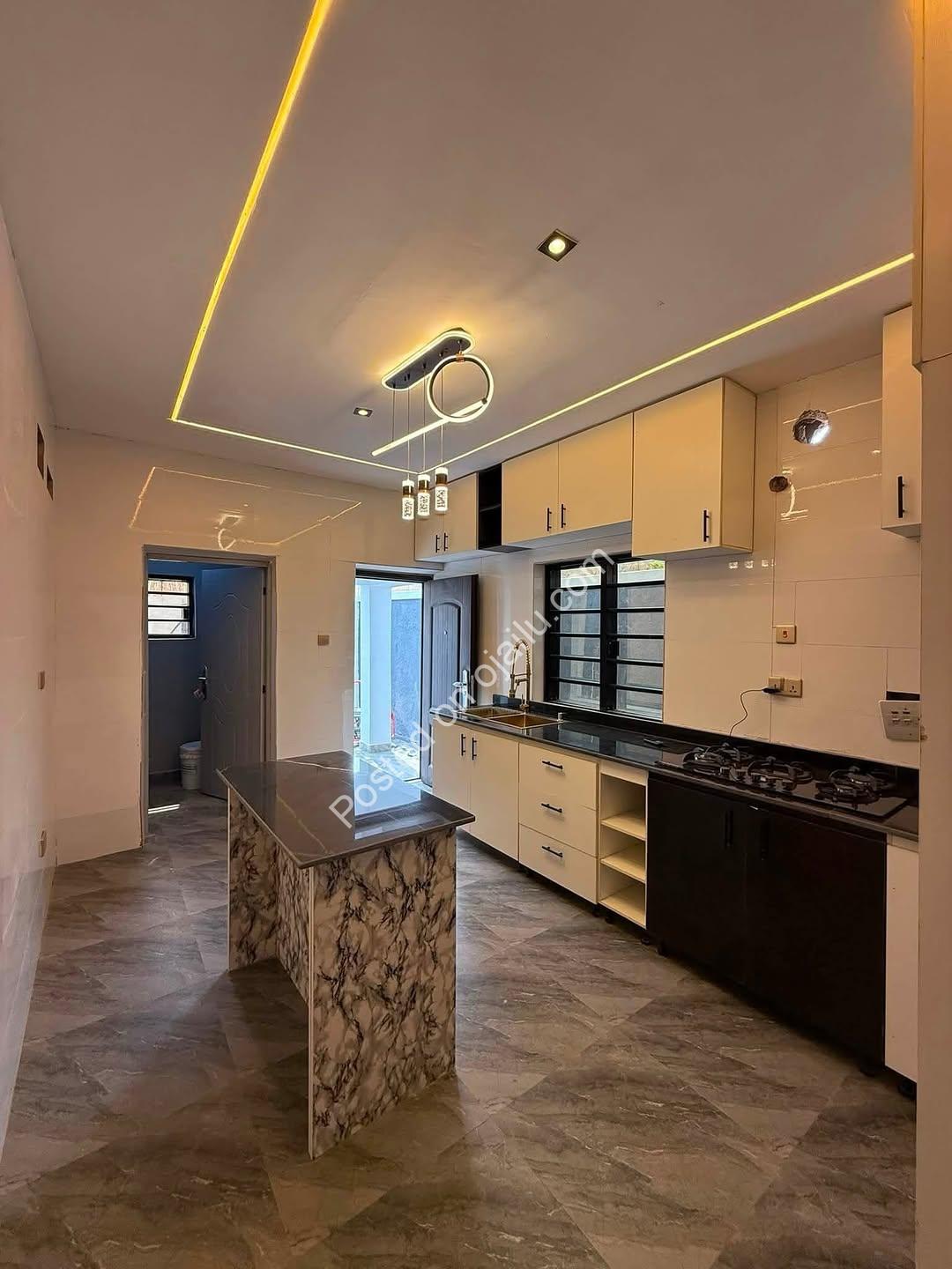 Own Your Enugu Haven: 4 En-Suite Beds in Gated Golf Annex