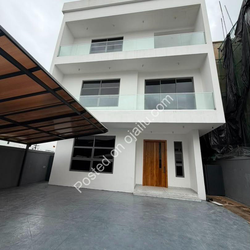 Ikoyi’s Finest: 5-Bed Smart Duplex with Cinema & Pool