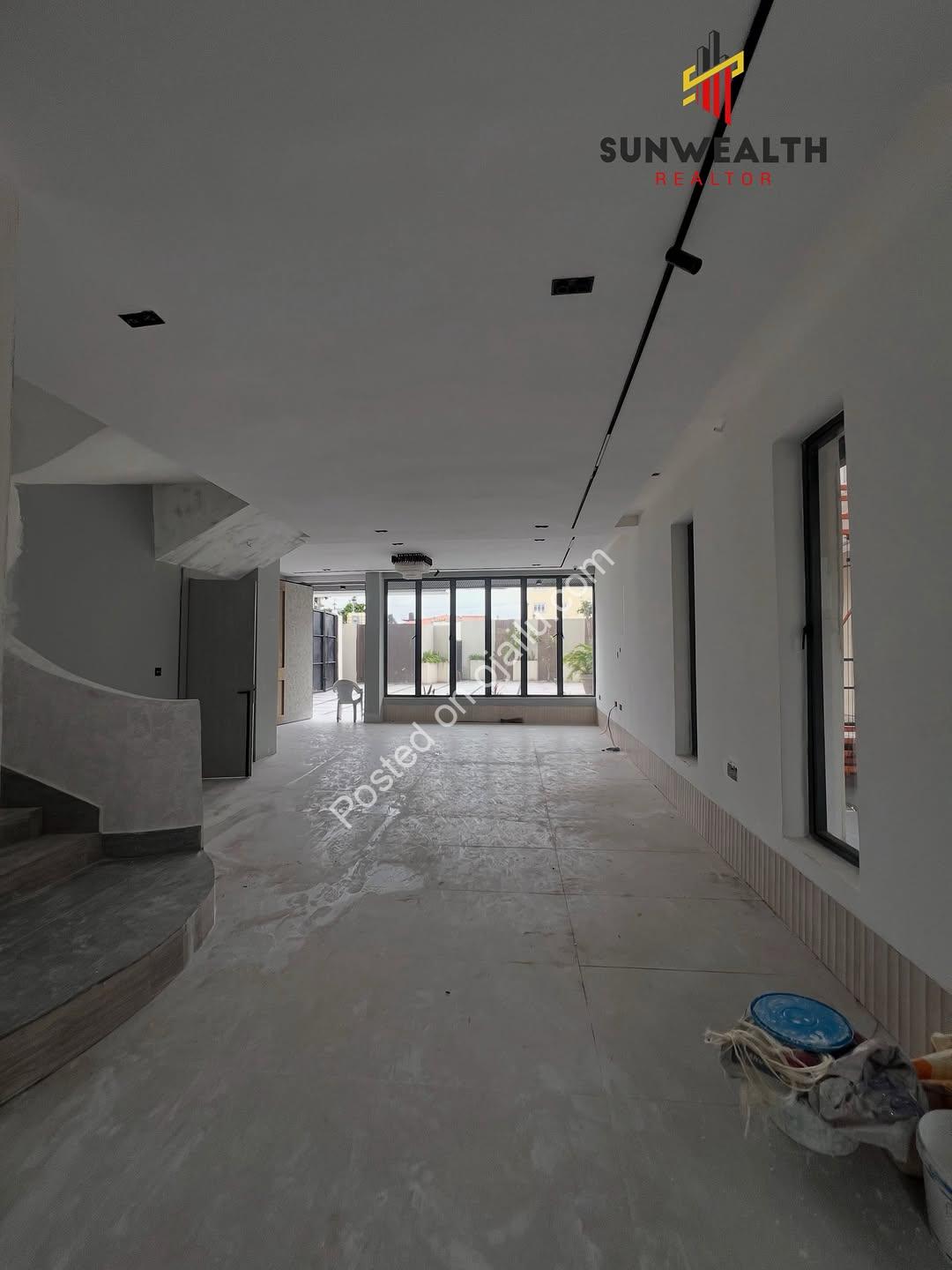 Ikoyi’s Finest: Detached Duplexes with Pool