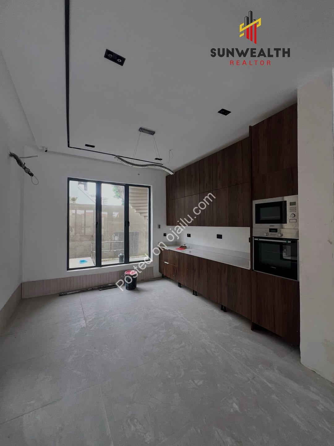 Ikoyi’s Finest: Detached Duplexes with Pool