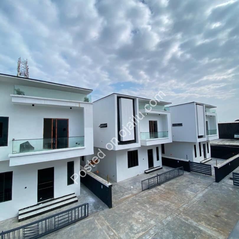 Move-In Ready 4-Bed Duplex + BQ in Idado
