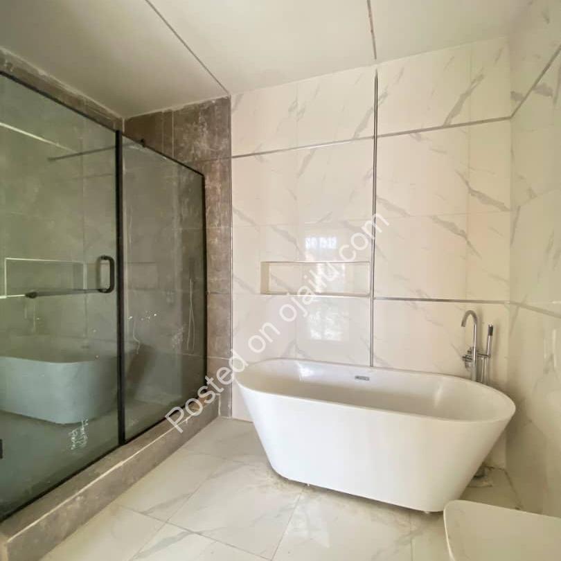 5-Bed Detached Duplex + BQ in Idado Lekki