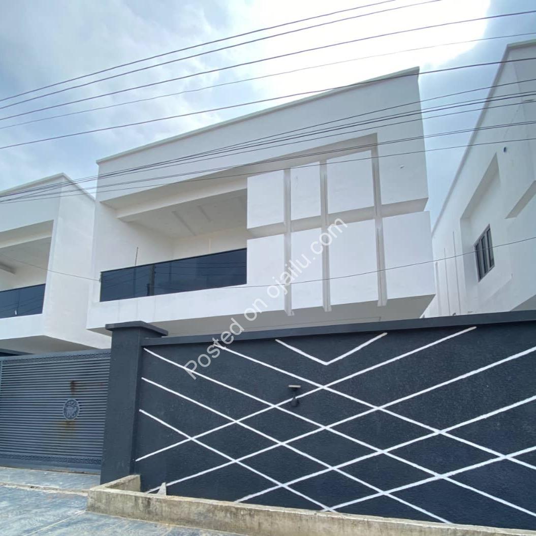 Your Oasis Awaits in Lekki: 5-Bed Duplex + Pool