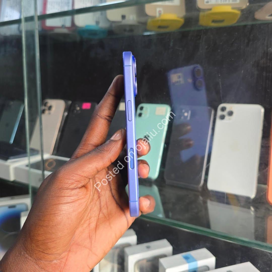 Premium iPhone 16, 100% Battery, Free Gifts!